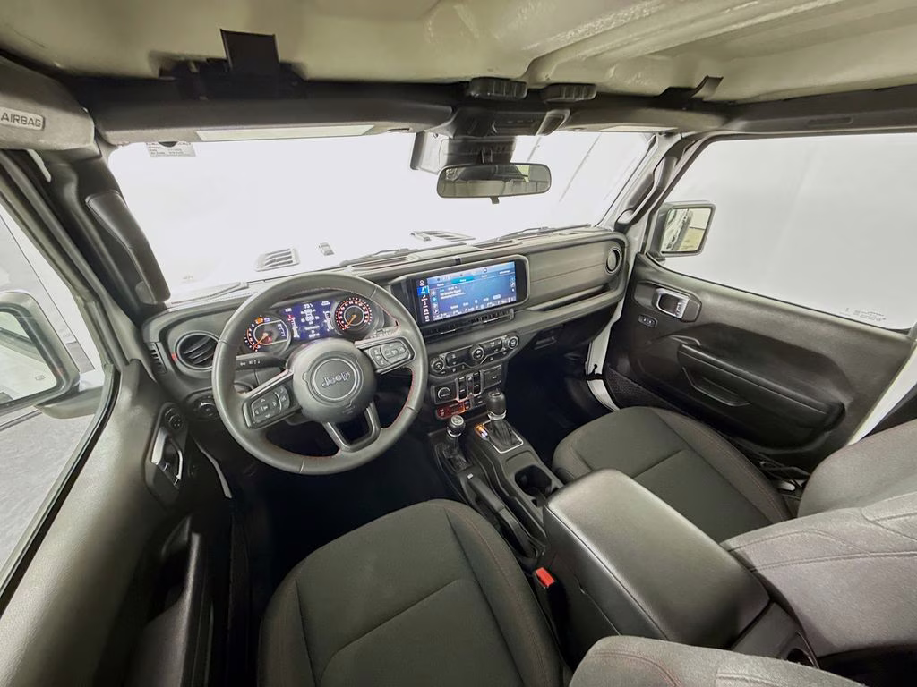 2024 Bright White Clearcoat Jeep Wrangler Rubicon 4X4 SUV