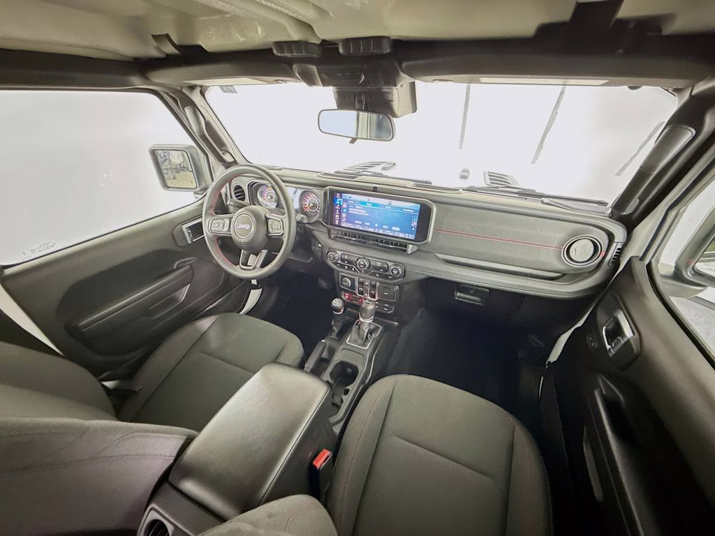 2024 Bright White Clearcoat Jeep Wrangler Rubicon 4X4 SUV