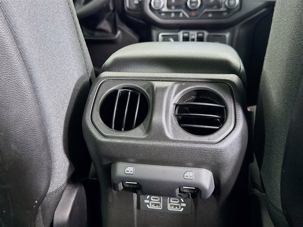 2024 Bright White Clearcoat Jeep Wrangler Rubicon 4X4 SUV