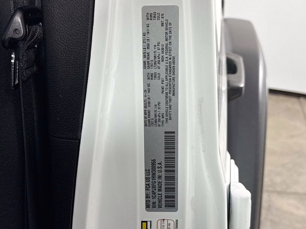 2024 Bright White Clearcoat Jeep Wrangler Rubicon 4X4 SUV