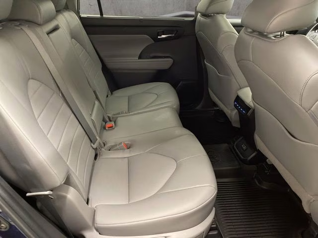 2022 Blueprint Toyota Highlander XLE AWD SUV