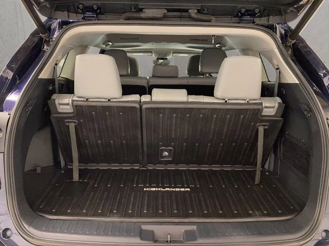 2022 Blueprint Toyota Highlander XLE AWD SUV