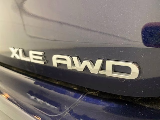 2022 Blueprint Toyota Highlander XLE AWD SUV