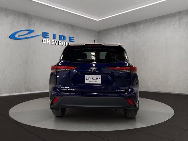 2022 Blueprint Toyota Highlander XLE AWD SUV