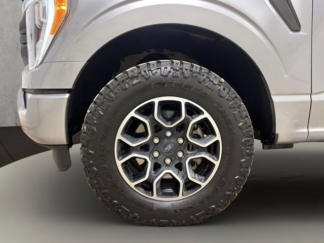 2022 Iconic Silver Metallic Ford F-150 XLT 4X4 Truck