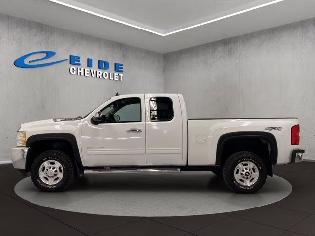 2013 Summit White Chevrolet Silverado 2500HD LT 4X4 Truck