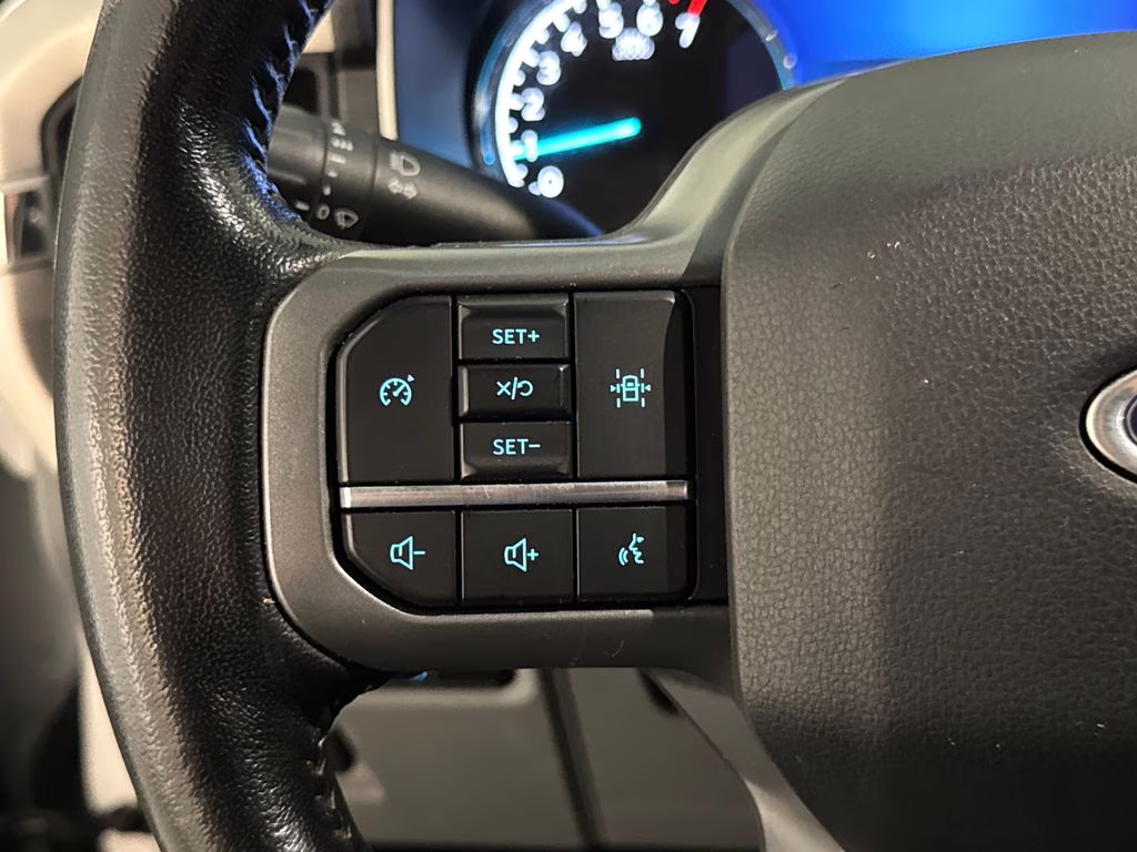 2021 Oxford White Ford F-150 XLT 4X4 Truck