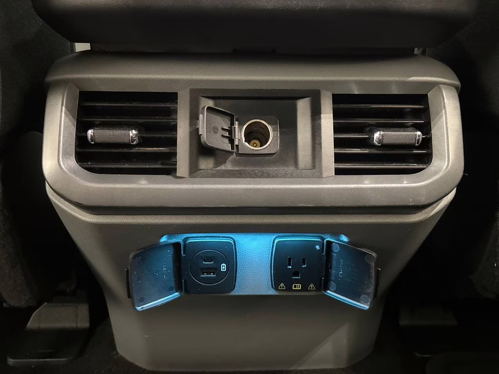 2021 Oxford White Ford F-150 XLT 4X4 Truck