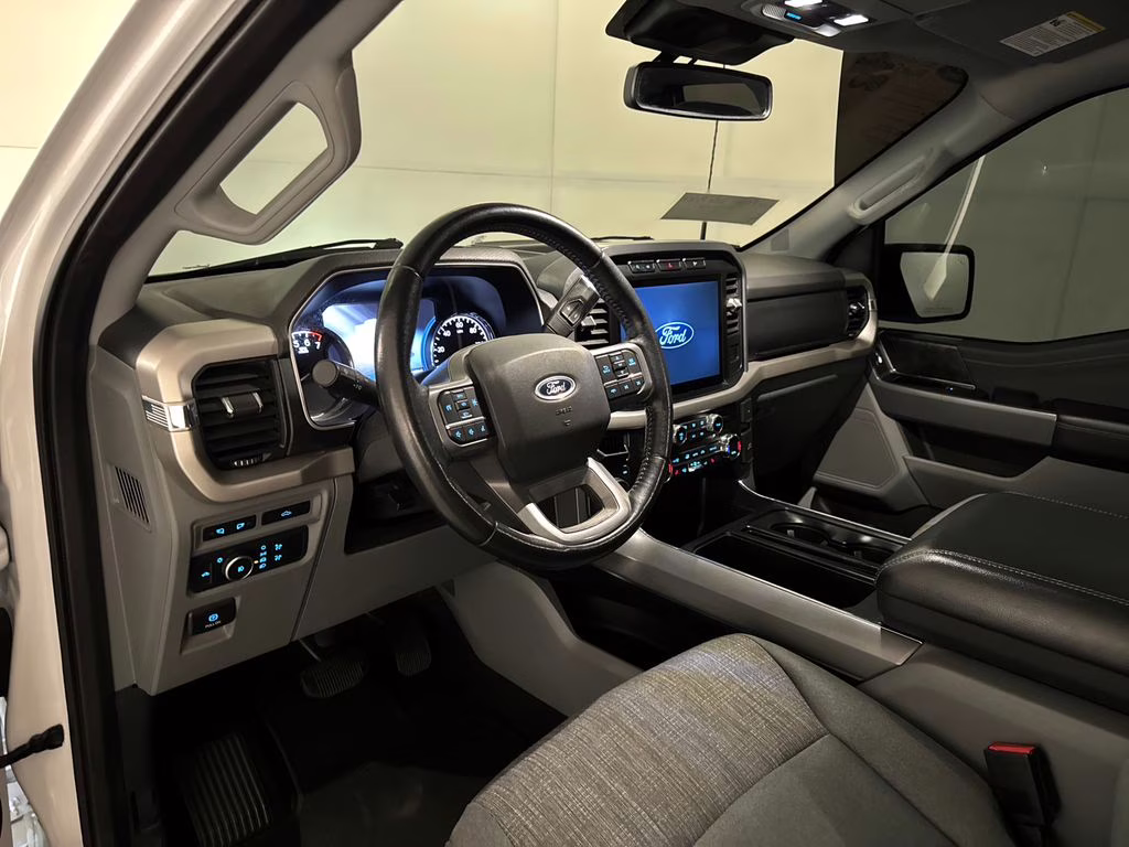 2021 Oxford White Ford F-150 XLT 4X4 Truck