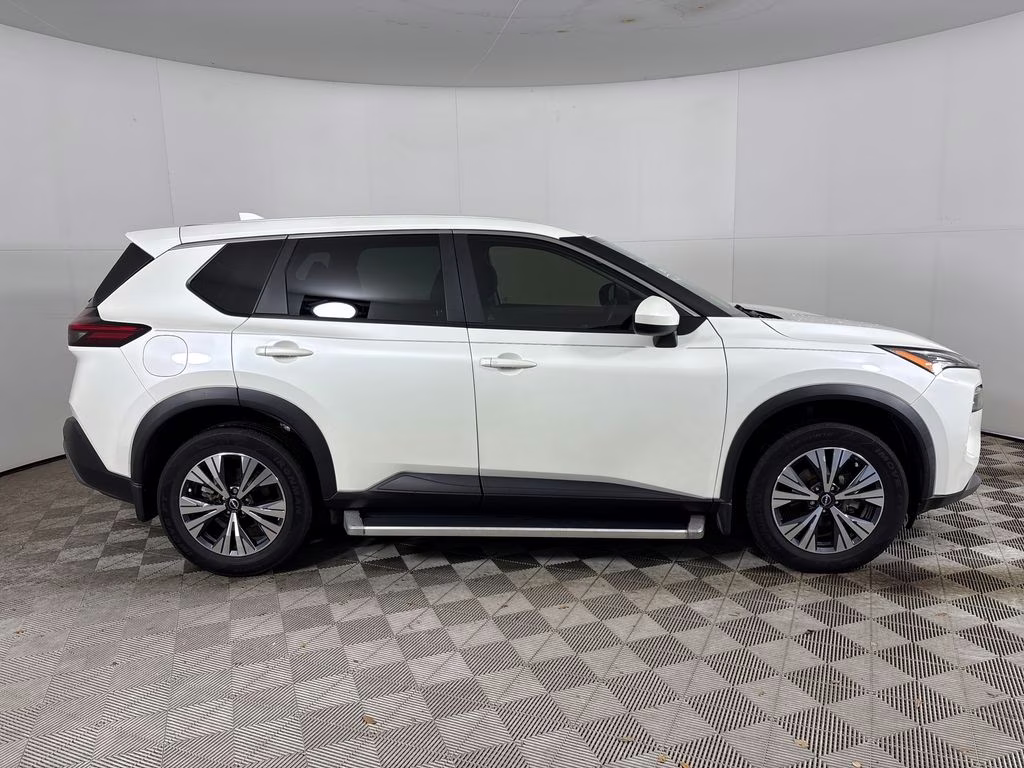 2023 Pearl White Tricoat Nissan Rogue SV FWD SUV
