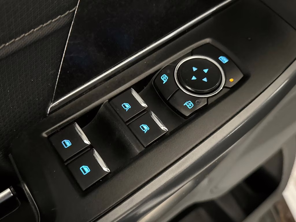 2021 Oxford White Ford F-150 XLT 4X4 Truck
