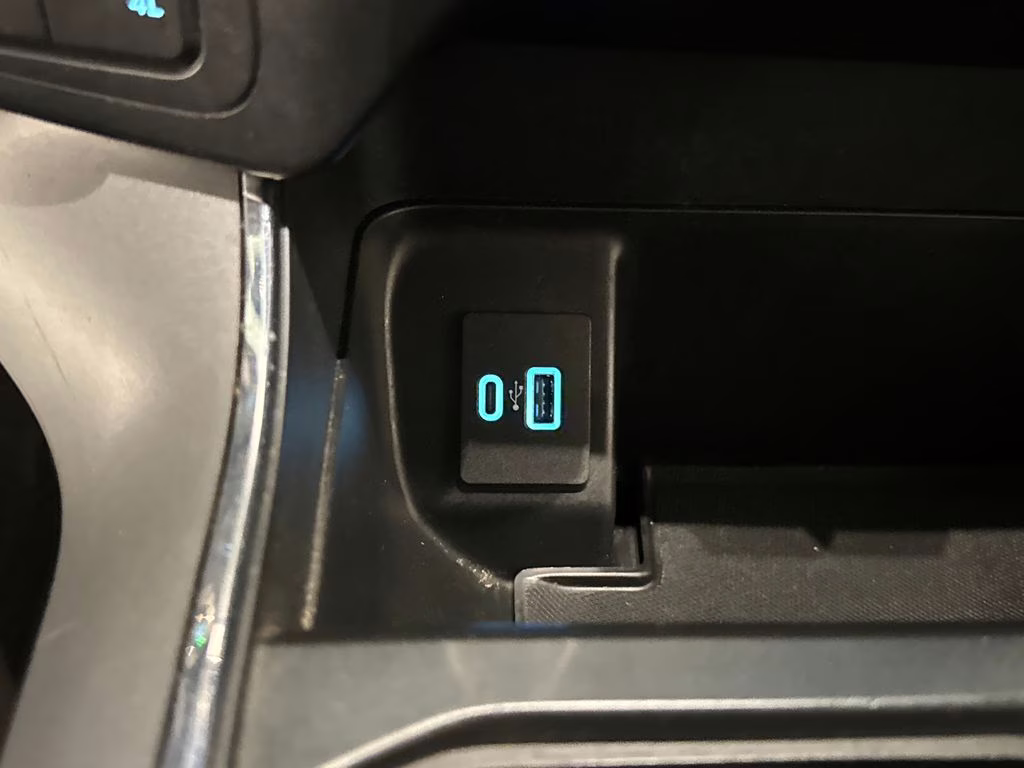 2021 Oxford White Ford F-150 XLT 4X4 Truck