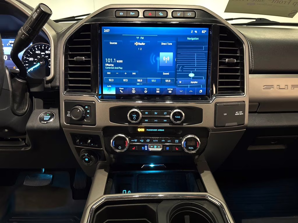 2022 Gray Metallic Ford Super Duty F-250 SRW Lariat 4X4 Truck