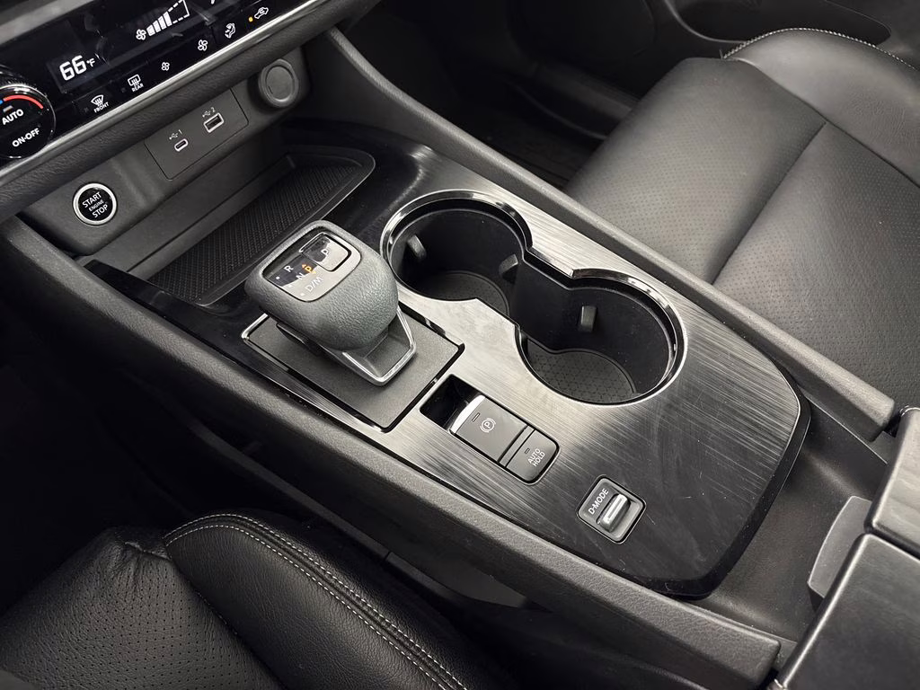 2023 Pearl White Tricoat Nissan Rogue SV FWD SUV