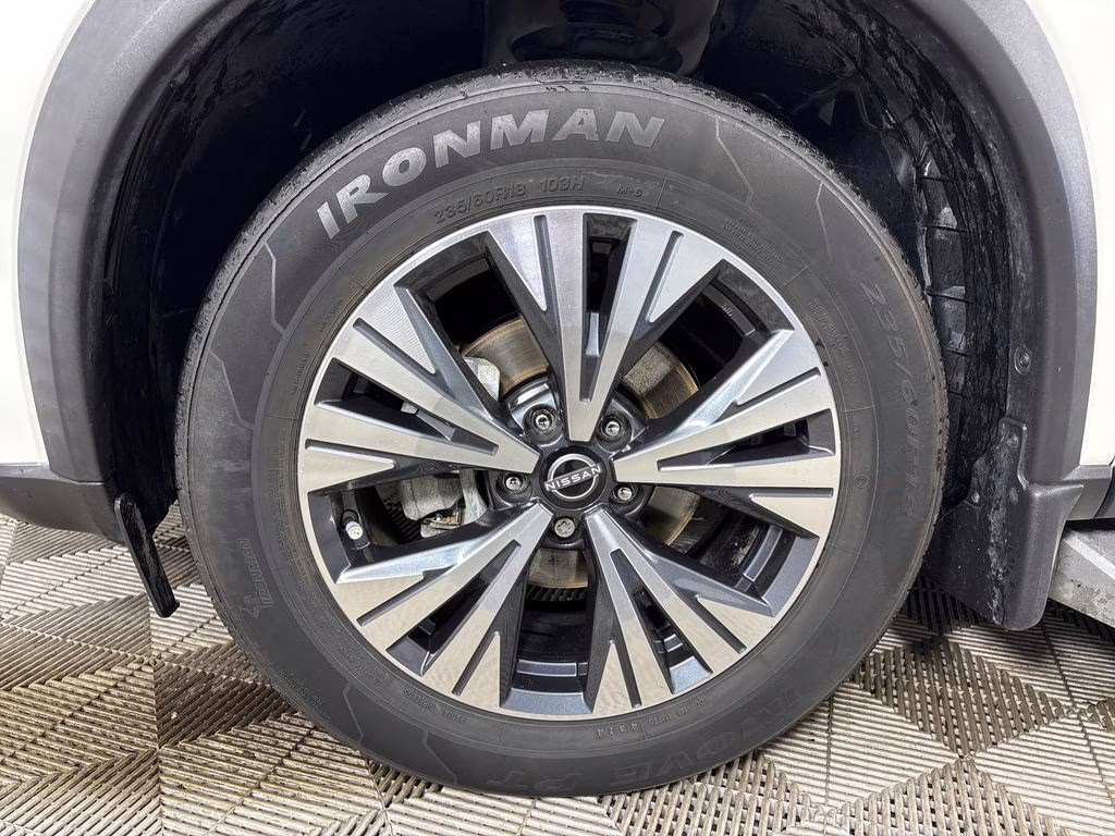 2023 Pearl White Tricoat Nissan Rogue SV FWD SUV