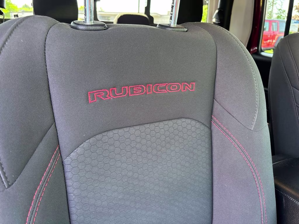 2022 Snazzberry Pearlcoat Jeep Gladiator Rubicon 4X4 Truck