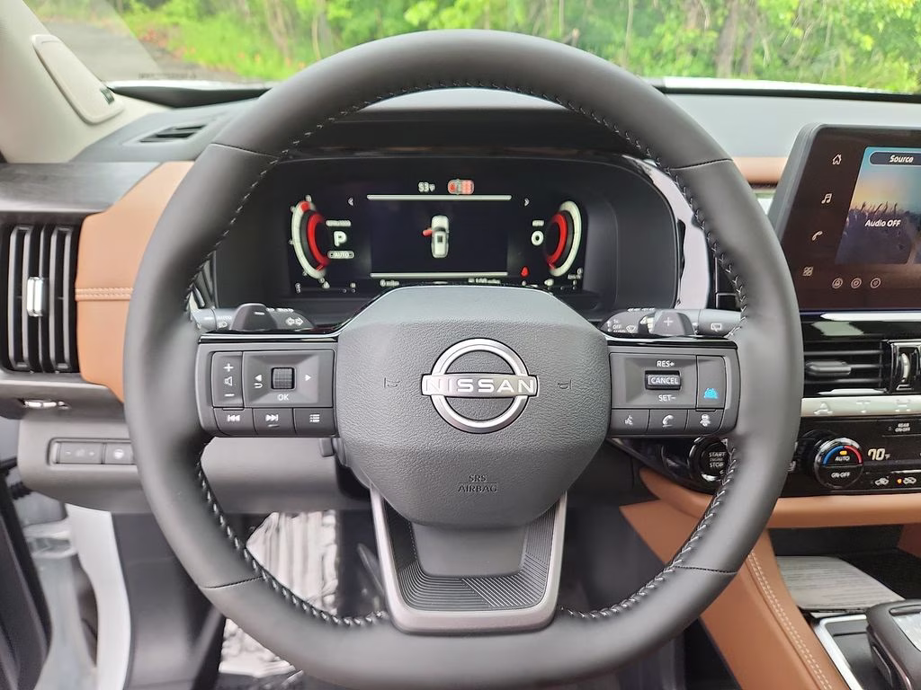2026 Everest White Pearl Tricoat Nissan Pathfinder Platinum 4X4 SUV