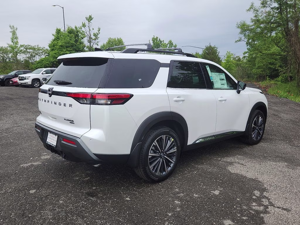 2026 Everest White Pearl Tricoat Nissan Pathfinder Platinum 4X4 SUV