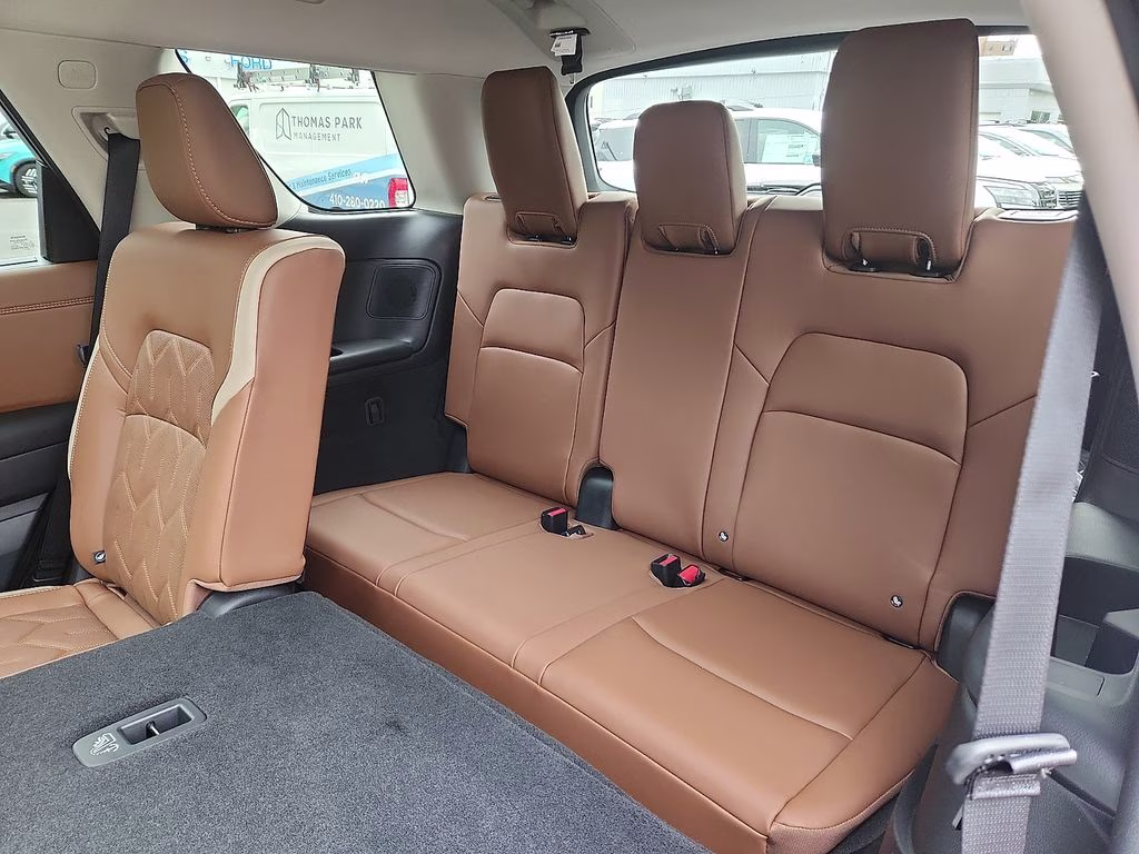2026 Everest White Pearl Tricoat Nissan Pathfinder Platinum 4X4 SUV