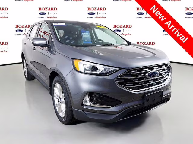 2022 Gray Metallic Ford Edge Titanium AWD SUV