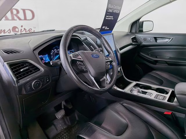 2022 Gray Metallic Ford Edge Titanium AWD SUV