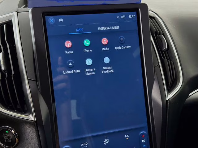 2022 Gray Metallic Ford Edge Titanium AWD SUV