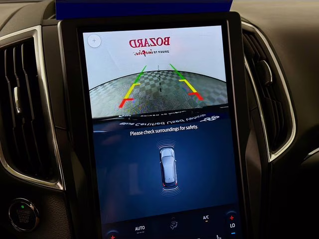 2022 Gray Metallic Ford Edge Titanium AWD SUV