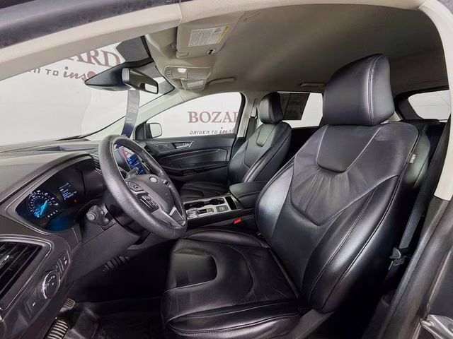 2022 Gray Metallic Ford Edge Titanium AWD SUV