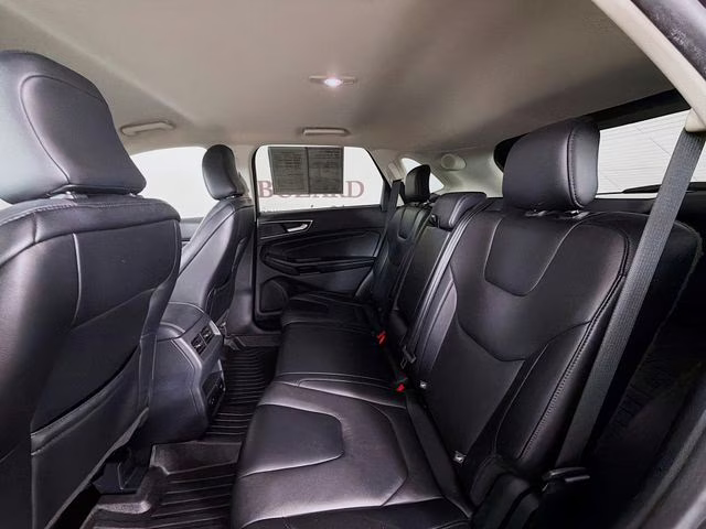 2022 Gray Metallic Ford Edge Titanium AWD SUV