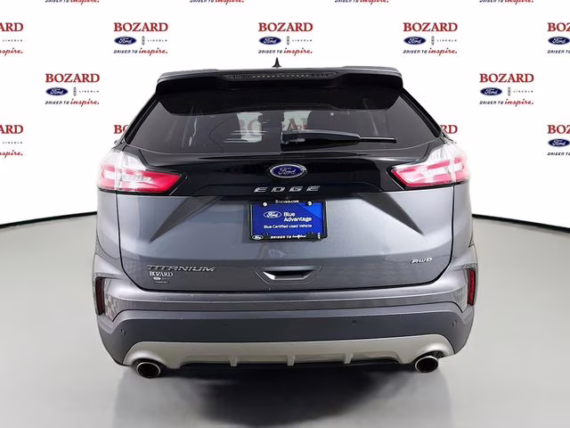 2022 Gray Metallic Ford Edge Titanium AWD SUV