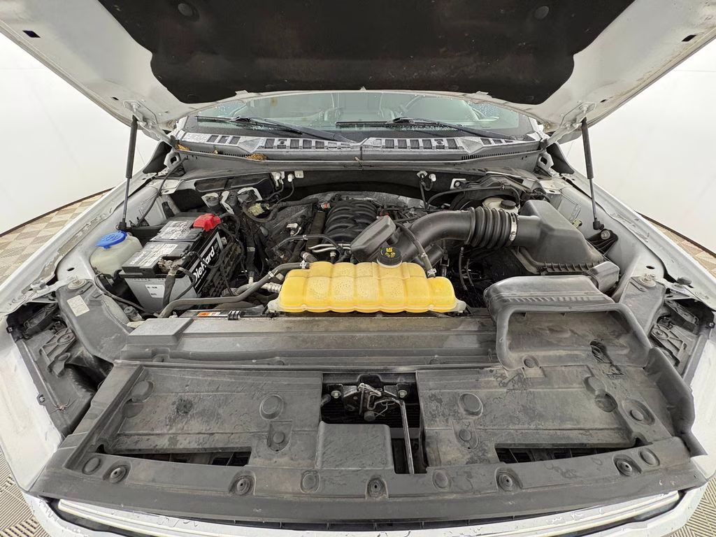 2018 Oxford White Ford F-150 Lariat 4X4 Truck