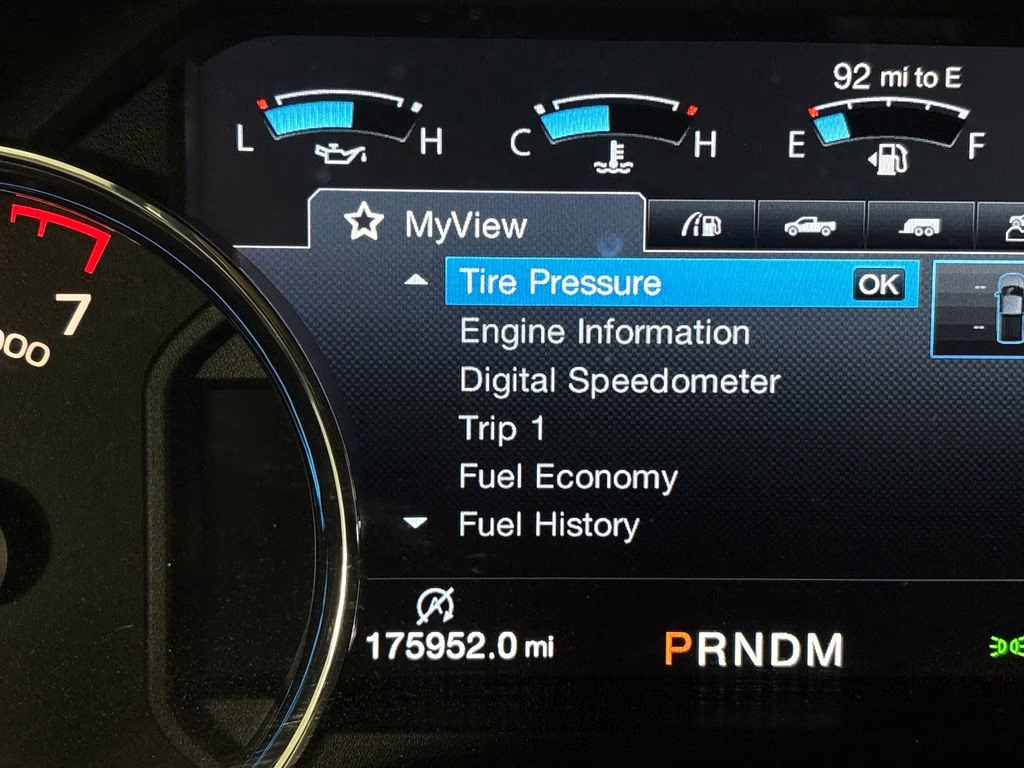 2018 Oxford White Ford F-150 Lariat 4X4 Truck