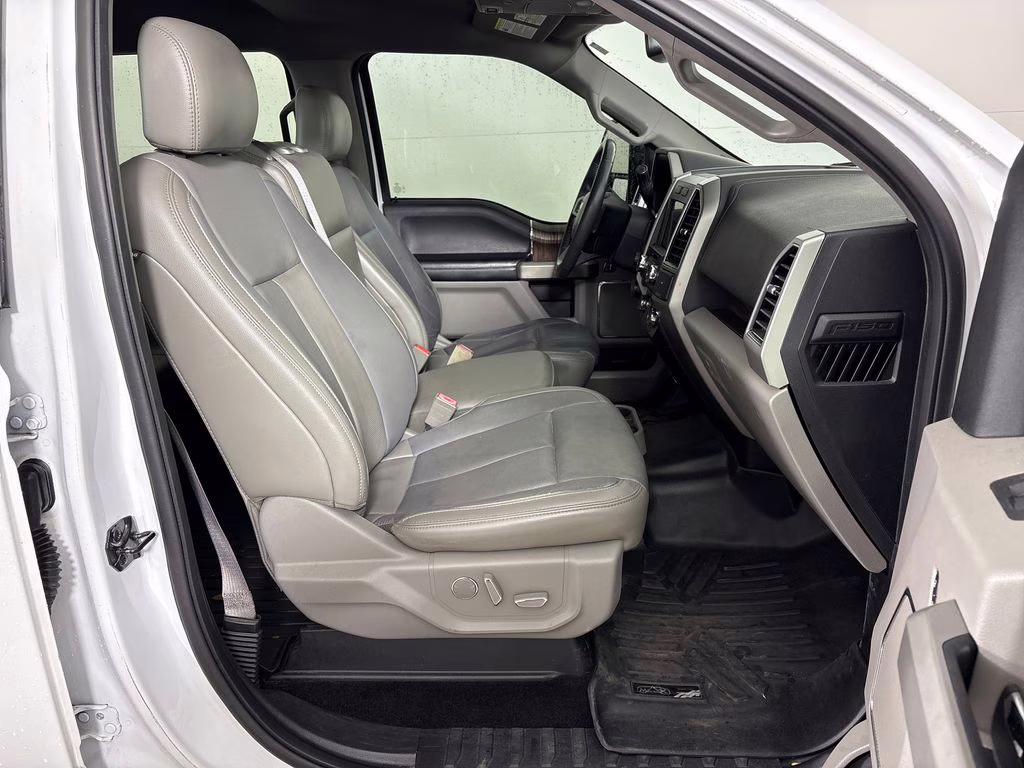 2018 Oxford White Ford F-150 Lariat 4X4 Truck