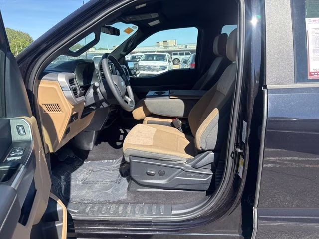 2023 Agate Black Metallic Ford F-150 XLT 4X4 Truck