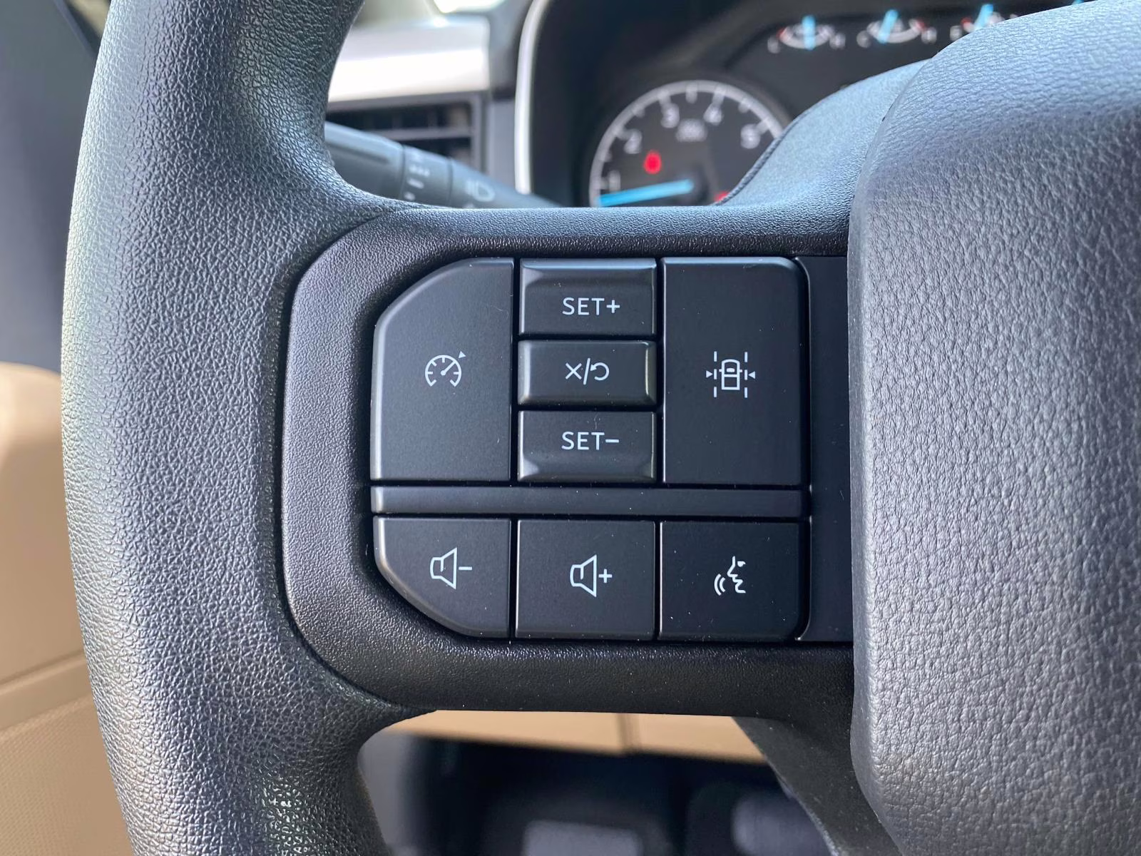 2023 Agate Black Metallic Ford F-150 XLT 4X4 Truck