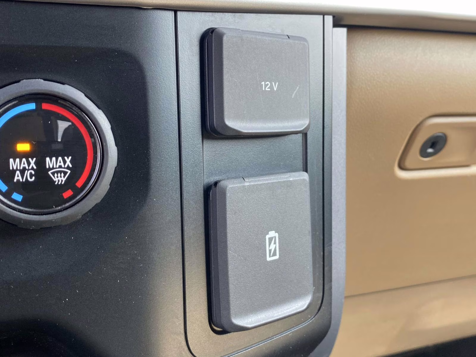 2023 Agate Black Metallic Ford F-150 XLT 4X4 Truck