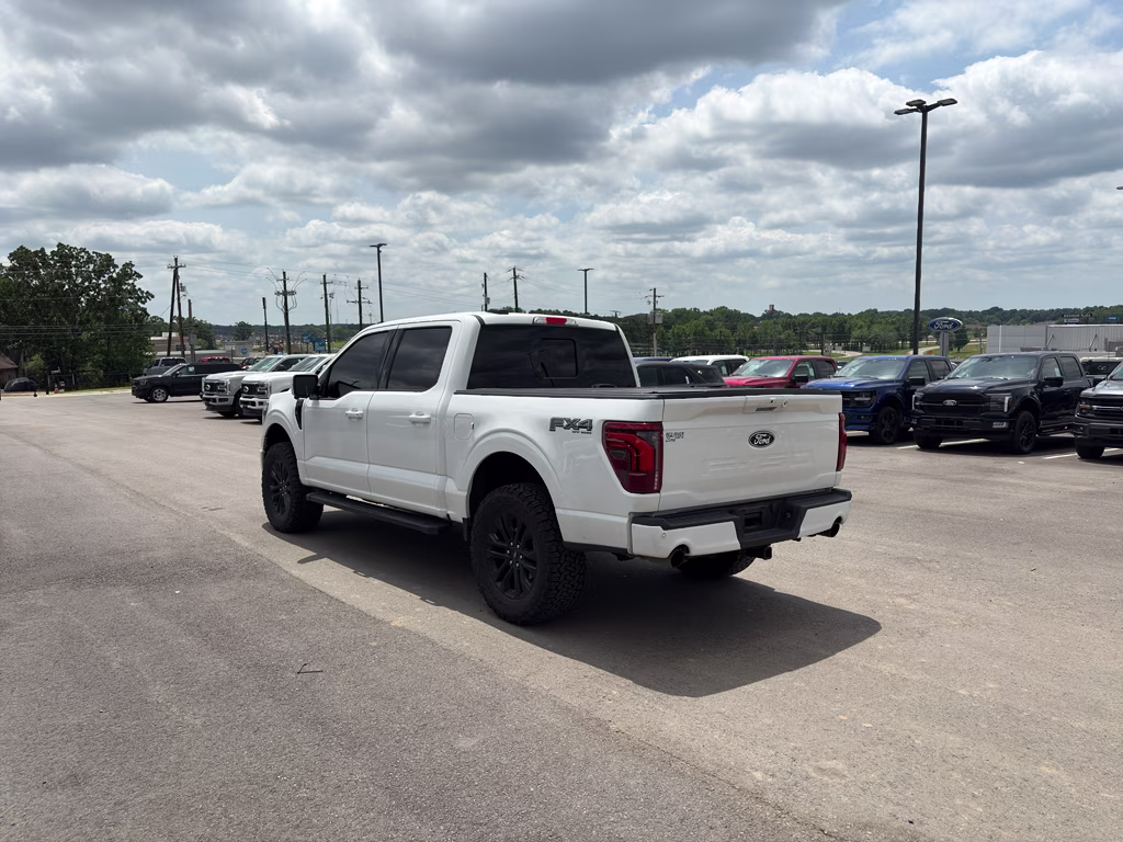 2025 Oxford White Ford F-150 LARIAT 4X4 Truck