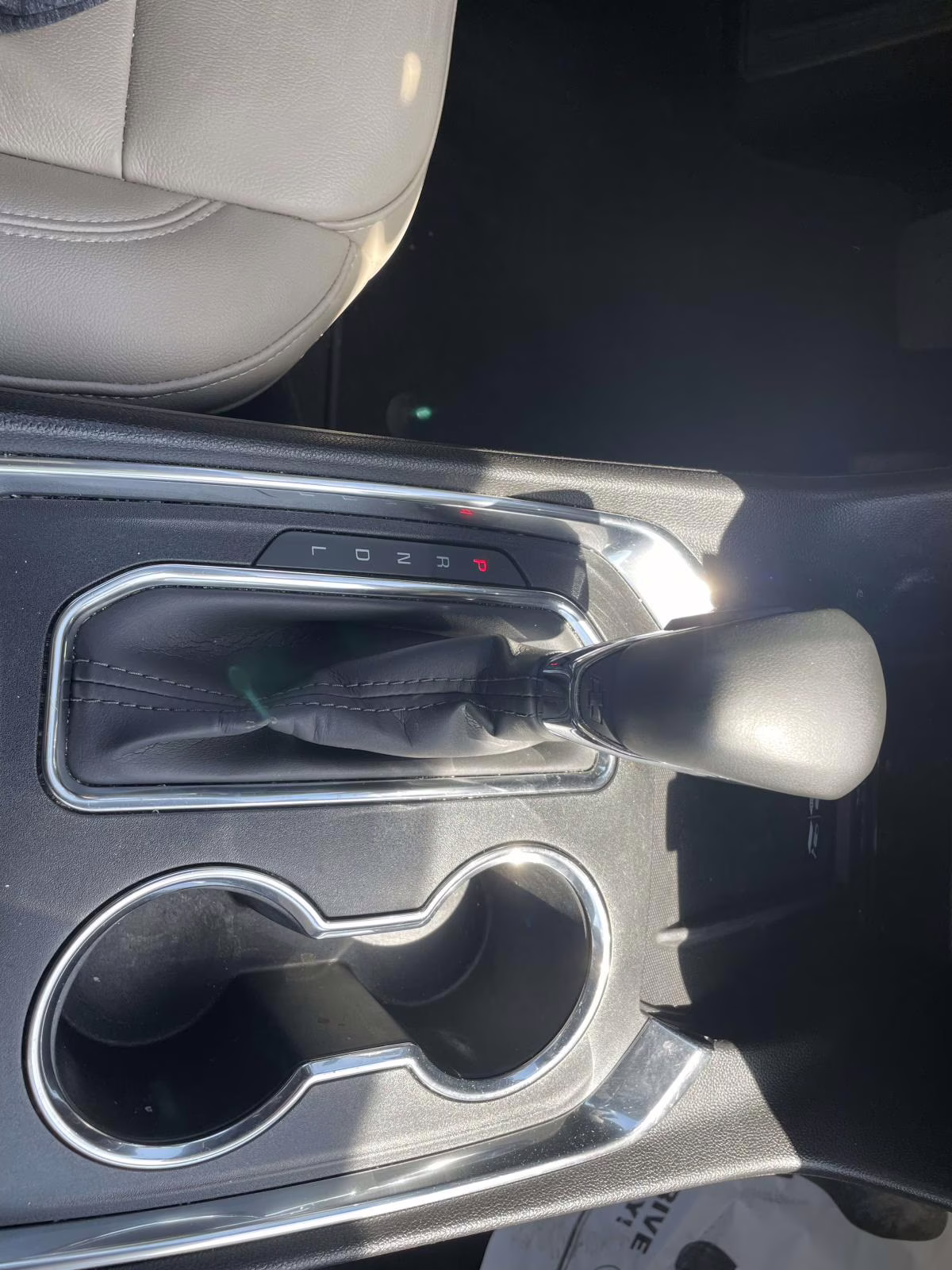 2023 Summit White Chevrolet Traverse LT Leather FWD SUV