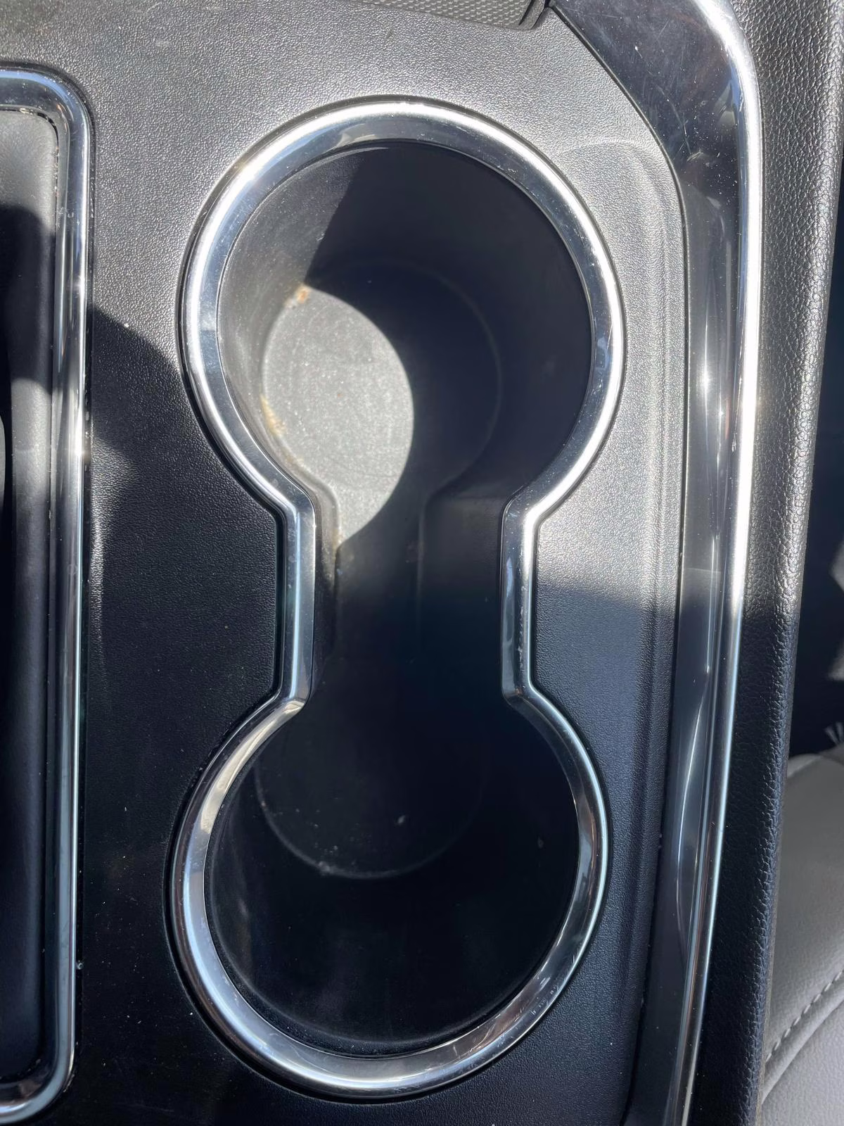 2023 Summit White Chevrolet Traverse LT Leather FWD SUV