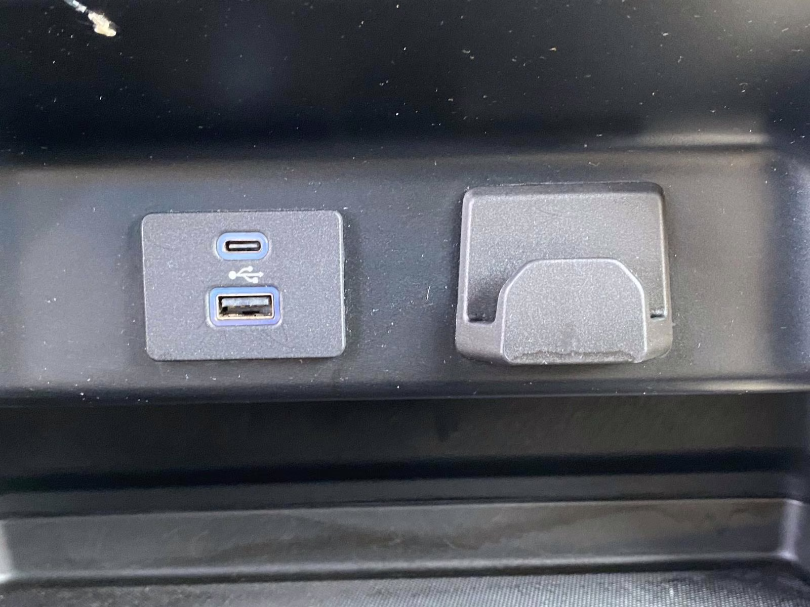 2023 Agate Black Metallic Ford F-150 XLT 4X4 Truck