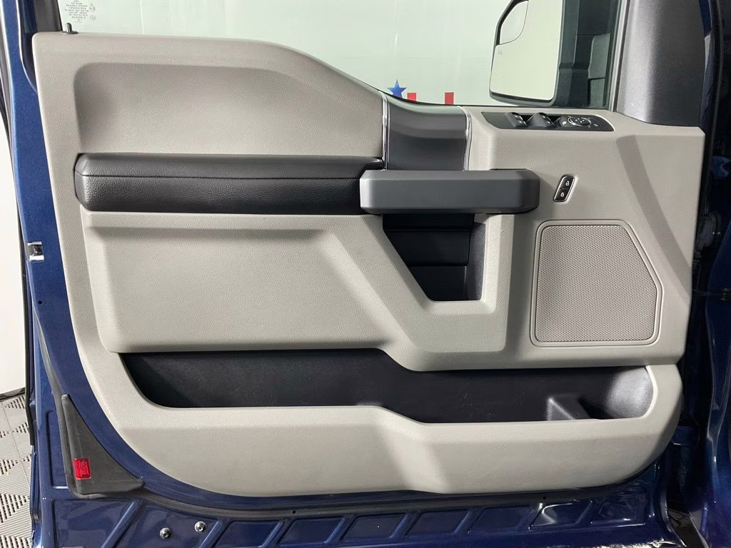 2018 Blue Jeans Metallic Ford F-150 XLT 4X4 Truck