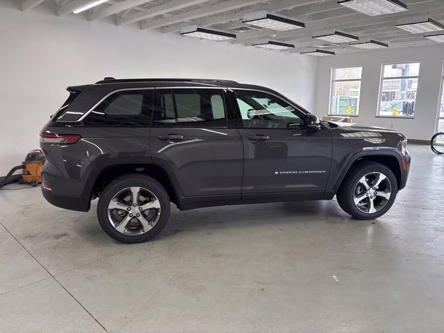 2026 Baltic Gray Metallic Clearcoat Jeep Grand Cherokee Limited 4X4 SUV