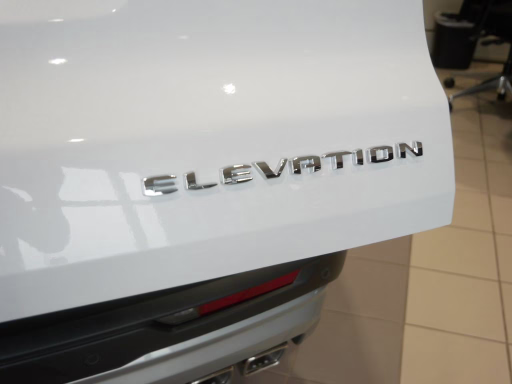 2026 Glacier White Tricoat GMC Acadia Elevation AWD SUV