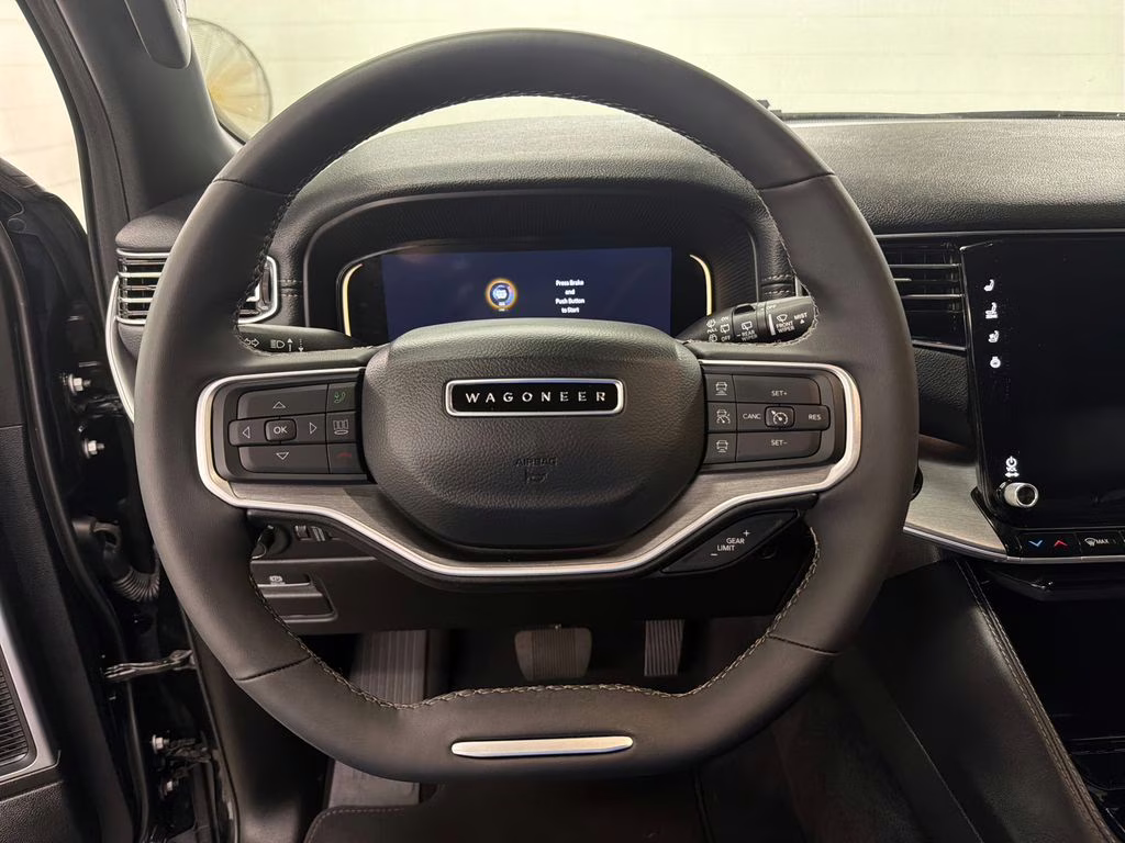 2025 Diamond Black Crystal Pearlcoat Jeep Wagoneer Base 4X4 SUV