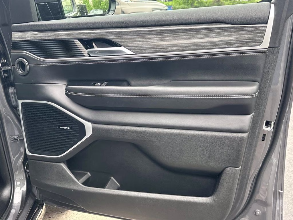 2022 Baltic Gray Metallic Clearcoat Jeep Wagoneer Series II 4X4 SUV