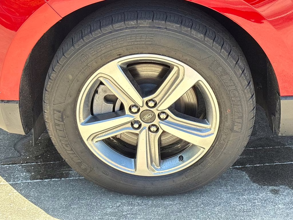 2024 Rapid Red Metallic Tinted Clearcoat Ford Edge SEL AWD SUV