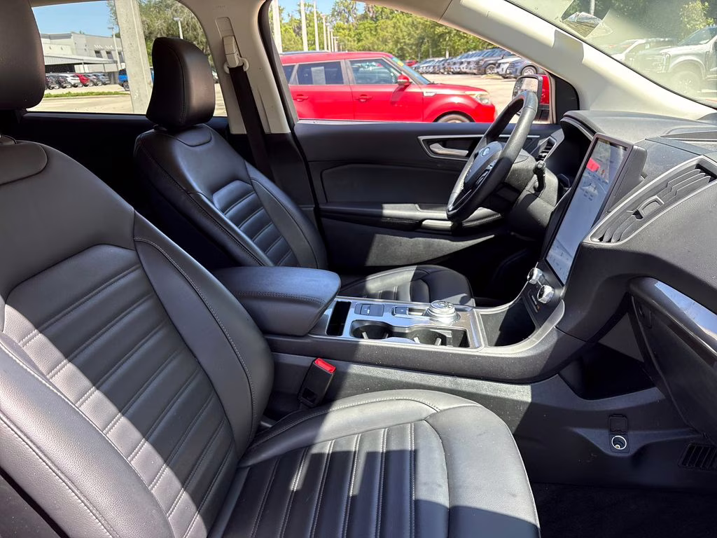 2024 Rapid Red Metallic Tinted Clearcoat Ford Edge SEL AWD SUV