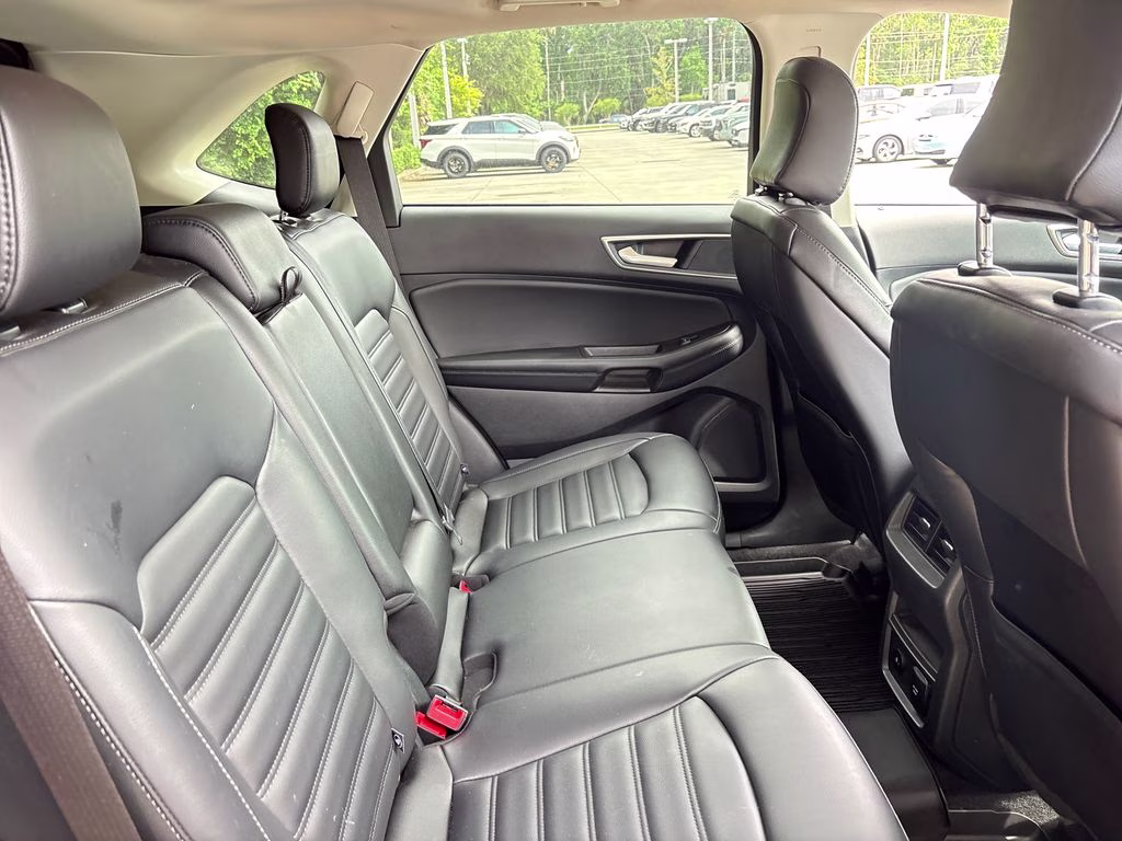 2024 Rapid Red Metallic Tinted Clearcoat Ford Edge SEL AWD SUV