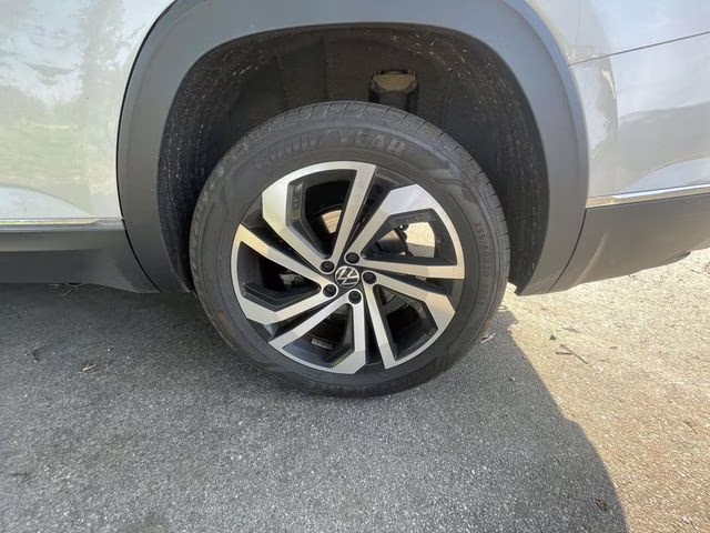 2023 Opal White Pearl Volkswagen Atlas SEL AWD SUV