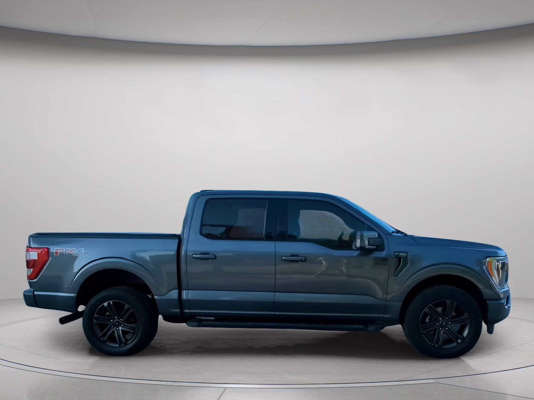 2021 Carbonized Gray Metallic Ford F-150 LARIAT Crew Cab Pickup 4X4 Truck